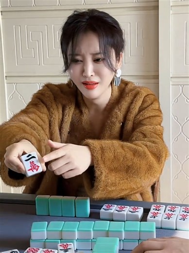 Snow White (@28snowwhite)’s videos with 原声 - Snow White