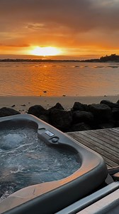 ✨ Get a FREE Night Stay this Fall ✨ Book 3 nights at any Sweet Home and enjoy 1 night FREE with promo code 1NIGHTFREE! Valid stays: Sept 1, 2025 – Mar 20, 2026 🚫 Blackout dates: Nov 26–30, 2025 & Dec 20, 2025 – Jan 3, 2026 Plan your cozy Oregon Coast escape today → sweethomesrentals.com/specials | Sweet Homes Rentals