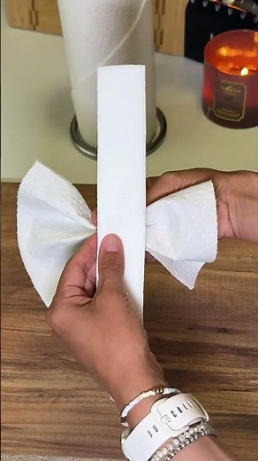 Turn an ordinary paper towel roll into a cute bow in seconds. 🎀✨ #lifehacks