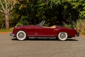 This 1953 Nash-Healy Roadster With Pinin Farina Coachwork Is a Masterpiece