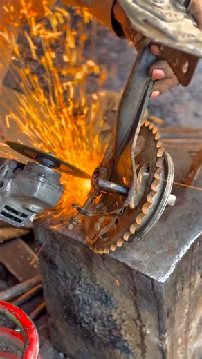 Heavy Blacksmith Traditional Forging Skills ⚒️🔥