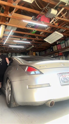 How to Replace Your Nissan 350Z Tail Light Lens