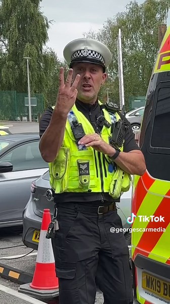 3 *Secret* Tips to Avoid Speed Camera Van Fines!