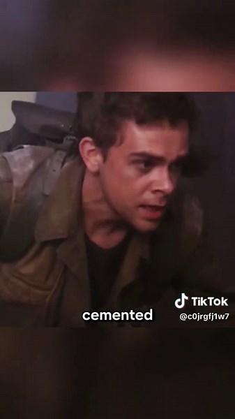 Do you remember Nick Stahl? In the late '90s and early 2000s, he was a rising star — critically praised roles, major franchises, and the kind of career most young actors dream of. Then he seemed to vanish almost overnight. This is the story of early fame, Hollywood pressure, personal struggles, and what really happened behind the scenes. #nickstahl #2000smovies #90smovies #terminator #doyouremember