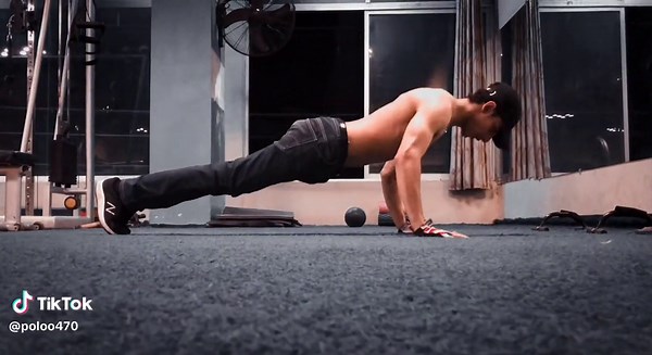 Push Up Exercise for Bodybuilders | Gym Workout Video