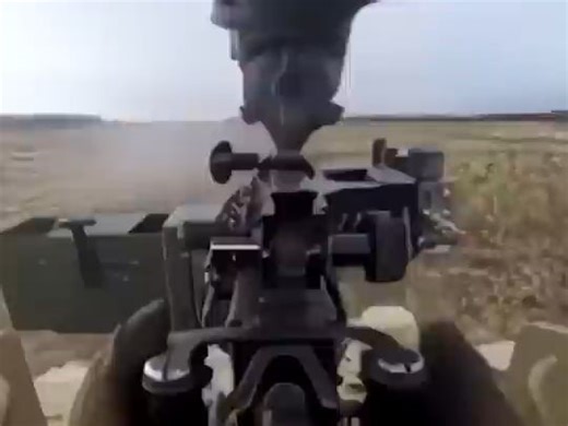 看马润是如何正确的使用他的M2勃朗宁