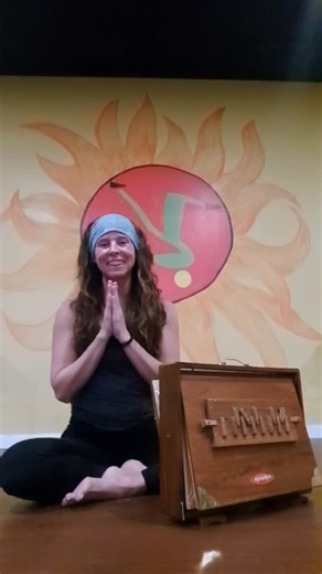 Yoga Den Mandarin on Instagram: "Breath is more than technique — it’s a gateway to transformation. ✨ This January, join Jessie Fletcher (ERYT-500) for a powerful 300HR Teacher Training module focused on Pranayama and Cosmic Sound. @yogisonfire Over this immersive weekend, you’ll explore yogic breathing practices designed to enhance vitality, expand awareness, and support longevity, while also being introduced to the profound impact of Sanskrit seed sounds on the body, mind, and spirit. Whether y