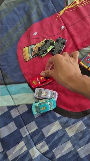 Boogity, Boogity, Boogity! Cars Diecast Race