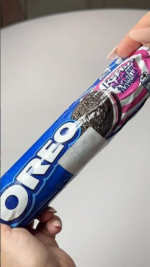 Oreo raspberry&vanilla asmr #asmr #raspberry #oreo #unpacking