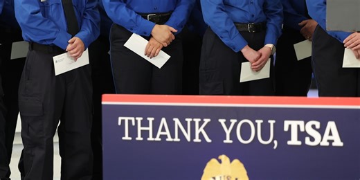 Why $10,000 Bonuses for Air-Safety Workers Are Backfiring