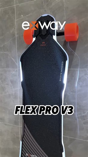City commuting just got faster, smoother, and way more fun. Flex Pro V3 is designed for riders who want an effortless daily ride — stable at speed, comfortable on rough pavement, and powerful enough to cut through city traffic with ease. The enhanced flex deck absorbs bumps naturally, while the upgraded ESC delivers precise control in crowded streets and tight turns. With up to 60 km (37 mi) of real-world range, you can handle your full day’s commute, side trips, and evening plans without worryi