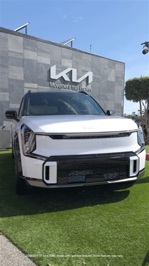 The ultimate pre-show line-up: A Kia EV9 simulator. Vehicle-to-Home demo and Marquee Photo Op. Welcome to the Kia Connected Home. Open on select days @TheKiaFourm | Kia America