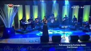 SEVCAN ORHAN Maraş'tan Bir Haber Geldi ( Meyrik ) ***** Sözleri: Maraş'tan Bir Haber Geldi Dediler Ki Merik Öldü (Oy Oy Oy) Keşke Merik Ölmeseydi Kesileydi Elim Kolum (Oy Oy Oy) Oy Merik Merik Merik Ben Kurbanım Sana Merik Ben Hayranım Sana Merik Doktor Yarayı Kesiyor Gene Merik Kan Kusuyor Dediler Ki Merik Öldü Anası Kime Küsüyor Oy Merik Merik Merik Ben Kurbanım Sana Merik Ben Hayranım Sana Merik Şu Meriğin Acısına Çarşaf Serin Gecesine Keşke Merik Ölmeseydi Sabır Onun Anasına Oy Merik Merik M