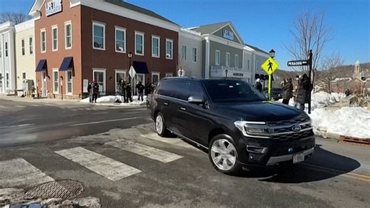 Convoy believed to be carrying Bill Clinton turns up for Epstein probe-deposition