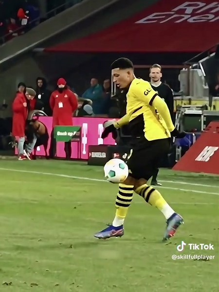 Insane Football Moments: Mastering Ball Control Techniques