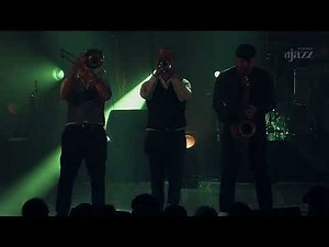 Electro Deluxe - Play (Live at Le Trianon 2013)