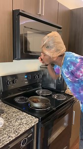 1.2M views · 14K reactions | How Men vs WOMEN cook with grease  #cooking #Chef #comedy #fyp #funnymemes | Thatboyfunny | Facebook