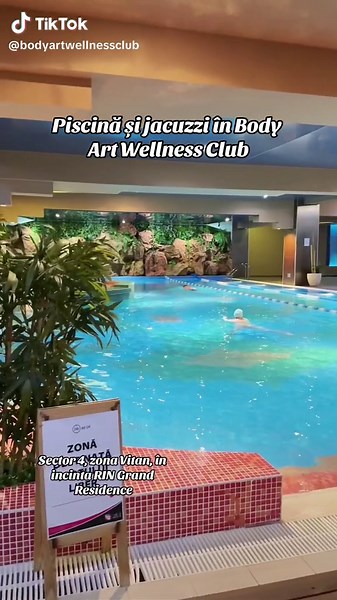Piscină și jacuzzi în Body Art Wellness Club
