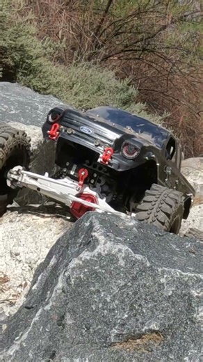 The Axial Wraith keeps breaking down