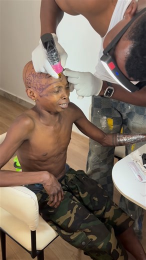 KOLU MONEY WON KILL ME 🤲📿🤍 on Instagram: "@davido no body fit touch my head again only Davido or God fit touch my head. If you won touch my head you go pay 5m. If big man won see my head e go pay big money 💰1billion. Tattoo by @deons_luxury_body_art @kolu_wahala 🪐🪐🪐🪐🪐"