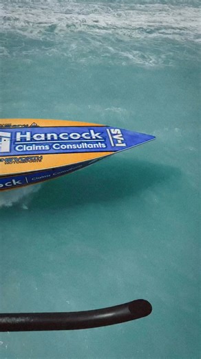 42' Fountain Flying! 🔥🔥 Credits: @ihraoffshore follow @daily_dose_of_powerboats #raceboat #powerboat #speedboat #dailydoseofpowerboats #power | Daily Dose Of Powerboats