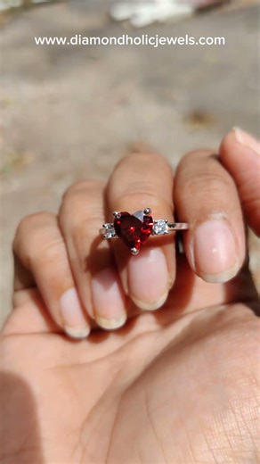 Heart-cut red ruby + round side stones = forever love💍✨