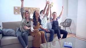 kelly Bailey on Instagram: "Depois de um intenso dia de gravações, nada melhor do que passar um bom bocado com esta malta @hyndia @jessica_athayde e @lourencoortigao e experimentar o novo jogo do #PlayLink para a PlayStation 4, o #Frantics 💥💪🏼😜 o @pedrogranger também se juntou... adivinham como? @PlayStationPT"