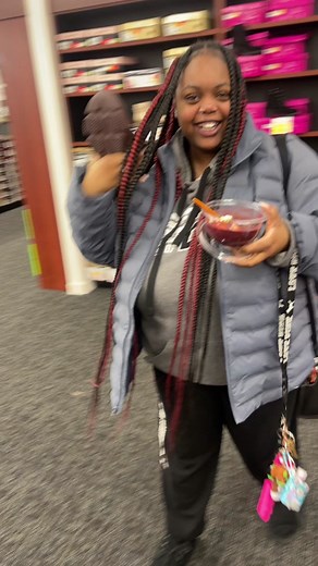 Bruhhh dont take us serioussss 😂😂😂, she kept making me do em lmao #doope #fyp #foryoupage #funny #storechallenge