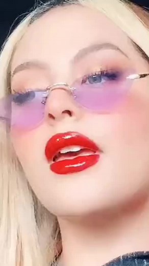 Stunning Lip Gloss Application Tutorial