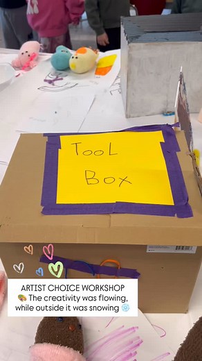 💖🎨 A fun and engaging day of art discovery with these creative and curious artists…bringing their own art ideas to life in our nurturing and well stocked Oodle Monkey studio! 🌈 Draw, Paint, Clay, Mixed Media, Maker Space, Sensory Play and more! | Oodle Monkey Art Discovery Studio