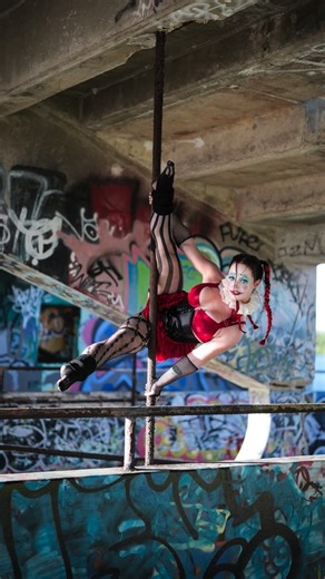 Claudia Elizabeth on Instagram: "I had to get a tetanus shot after this"