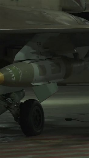 ‼️🇮🇱🇦🇪 “This is war” — Bennett backs UAE after Iran attackFormer Israeli PM Naftali Bennett says Iran’s strike on the United Arab Emirates amounts to a renewal of war against U.S. and Israeli allies in the region.He warns Tehran is trying to intimidate the Middle East and threaten global security, stressing that the regional alliance is critical for stability.“We stand with our ally,” Bennett declares, signaling firm support for the UAE.