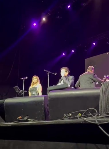 Bobby Cruz celebró sus 88 años y se despide de los escenarios en un concierto bestial. El concierto “Sonido Bestial Sinfónico” de Richie Ray y Bobby Cruz en el Coca Cola Music Hall, honró los más de 60 años en la música del dúo salsero en la industria musical. El concierto fue con la Orquesta Filarmónica de Puerto Rico. El legendario dúo salsero Richie Ray y Bobby Cruz regresó al Coca-Cola Music Hall para celebrar más de seis décadas de trayectoria con el concierto “Sonido Bestial Sinfónico”, un