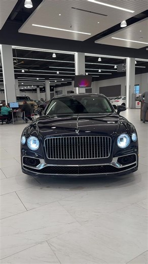 2020 Bentley Flying Spur Hybrid: Luxury Meets Eco-Friendliness