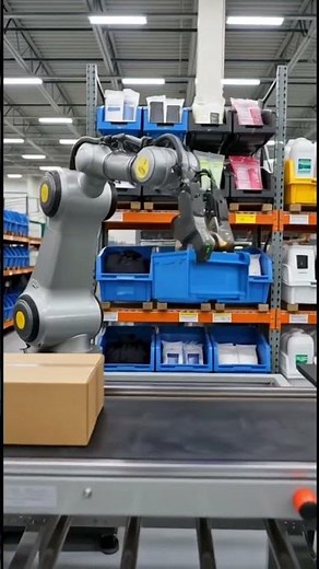 The Amazing Process of How Amazon Ships Millions of Packages #AmazonWarehouse #Logistics #Ecommerce