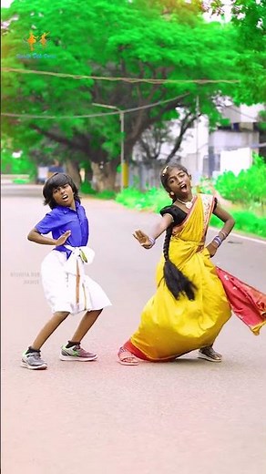 Pia...Pia...Dance | Ninaithale Inikkum | Banaras Pattu Katti song💛💙