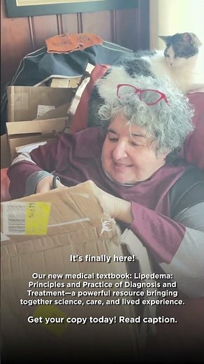 New Lipedema Medical Textbook Unboxing | Diagnosis and Treatment Guide