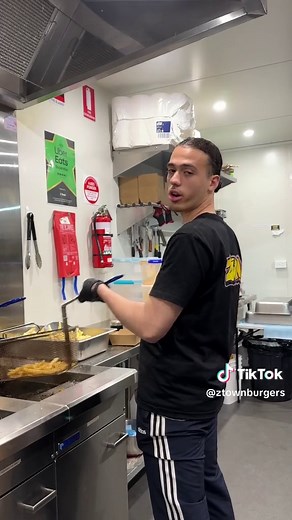 Types of Workers in the Fast Food Industry