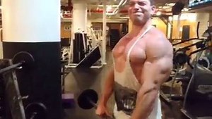 New York City lifetime natural bodybuilder Josh Taubes The 5'10", 210 lbs., 27 year old says he started training as a teenager and realized his potential. Musclemania.com - Musclemania | Musclemania