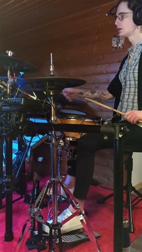 working on BAND-MAID songs to teach myself drums, ep.9 - 「Mannersi」🕊️🖤 #bandmaid #drums #practice