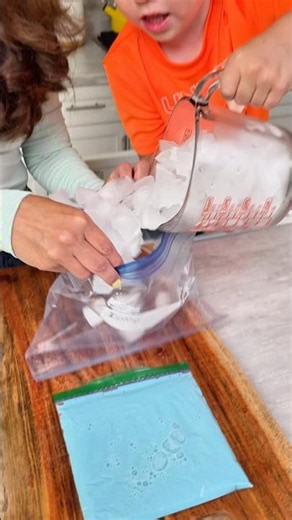 How to make homemade ice cream in a freezer bag 🍦#icecream #homemadeicecream #cookingwithkids