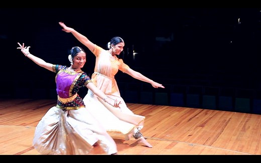 IndianRaga Kathak Fellow Shivalee Talati and Bharatanatyam Fellow Swathi Jaisankar came together to do a dance-off on this power-packed song, showcasing how movement in the two dance styles can be similar while retaining the aesthetic and flavor of each. Check this out! To become an IndianRaga Fellow, apply today at indianraga.com/fellowship | IndianRaga
