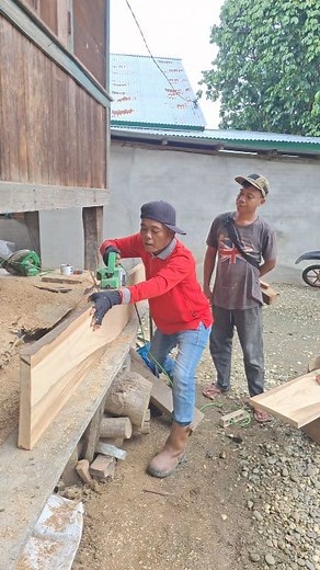 1.7M views · 4.6K reactions | This builder only uses 20% of his brain... | building master | Facebook