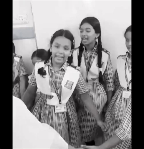 1.5M views · 10K reactions | একবারের জন্যই ছুটি হয়ে গেল ছোট ভাই বোন দের এই ছুটির কোনও শেষ নেই  #mailstone #students #Uttara #diyabari | Muslim's Dress Wear JM | Facebook