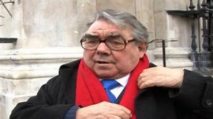 Soap queen Wendy Richard dies