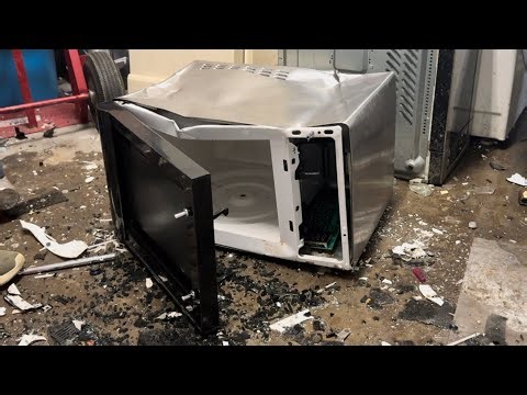 Smash Emerson Professional Series Microwave