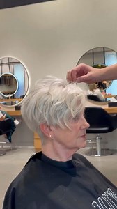 ✨Atemberaubende Kurzhaarschnitte für jetzt✨ 👉🏼🔗 https://kurzhaarfrisuren.com/atemberaubende-kurzhaarschnitte-fuer-frauen-ueber-60-die-sie-jetzt-ausprobieren-muessen/ | Kurze Haare Stylen