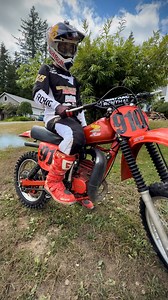 Walk around of the 1979 CR125 from the previous video 🔥 What was Honda’s best air-cooled 125? @redbullmotorsports @redbull @motosportinc @rdrco.inc @bbrmotorsports @allballsracing_ 🎥: @bbr707 #CR125 #honda #2stroke | Carson Brown