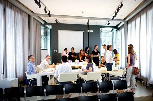 Grupos formales e informales: qué son, características, tipos, ejemplos, diferencias y beneficios