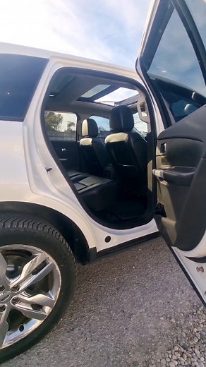 2013 Ford Edge SEL AWD Year: 2013 Make/ Model: Ford Edge SEL Exterior: White Interior: Black Kilometers: 153056 Price: $11,500 •••6 Month Warranty Included••• #MyKindaCar#LondonOntarioCars#CarsForSale#BuyACar#CarDealership#LondonOntarioDealership#BuyACar#SoldSoldSold#GetItFinanced#UsedCars#UsedCarsForSale#Ontario#Cars#Financing#YourApproved#LondonOnt#Vehicle#UsedCarsForSale#FinanceIt#LoveYourCar#LetsMakeADeal#WeveGotYou#YouDeserveTheBest#YourKindaCar#SOLD#SoldByMyKindaCar#FordEdge#PanoramicSunro